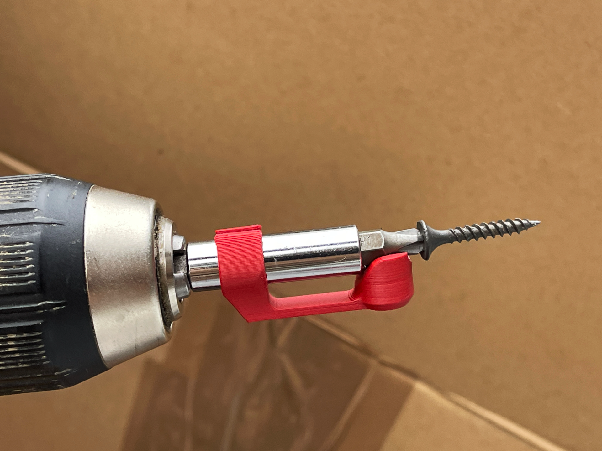 Magnetic screw holder (drill / screwdriver)
