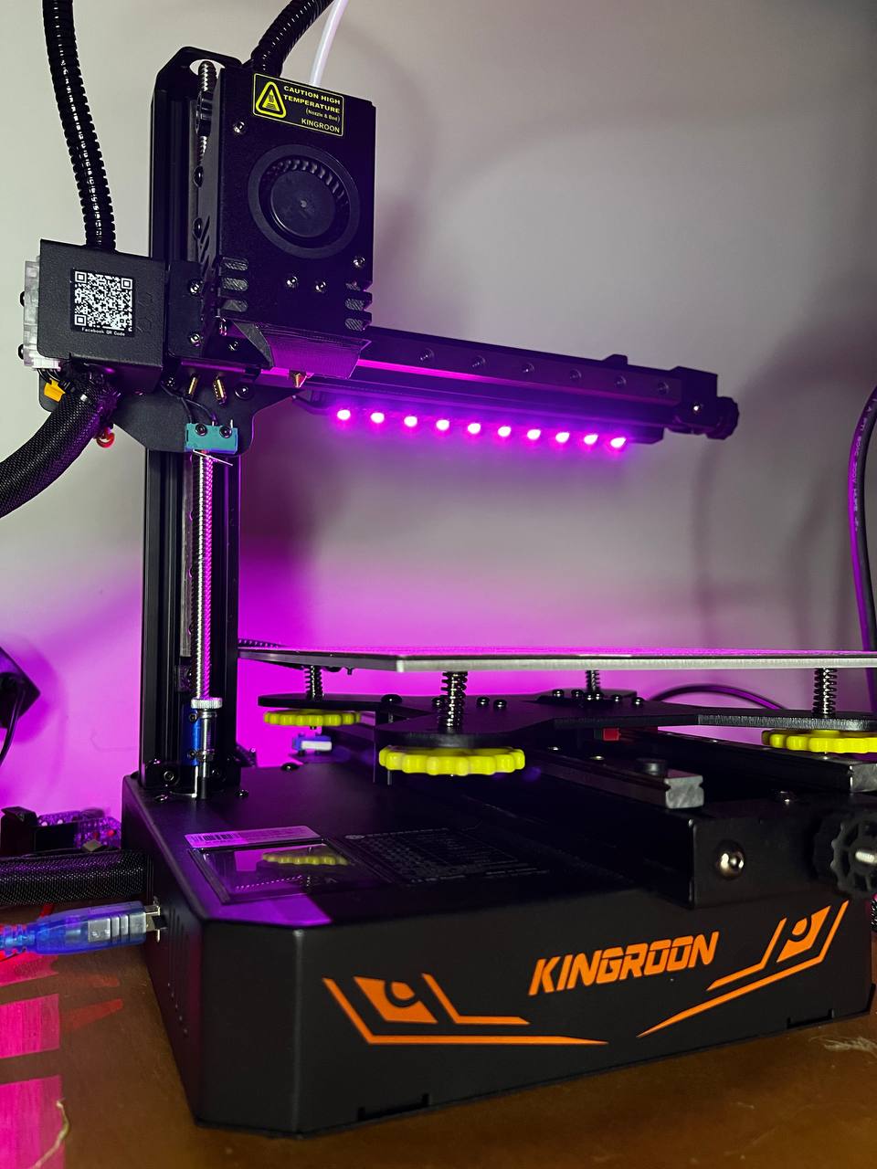 Kingroon KP3S Pro -- Adjustable led bar Neopixel