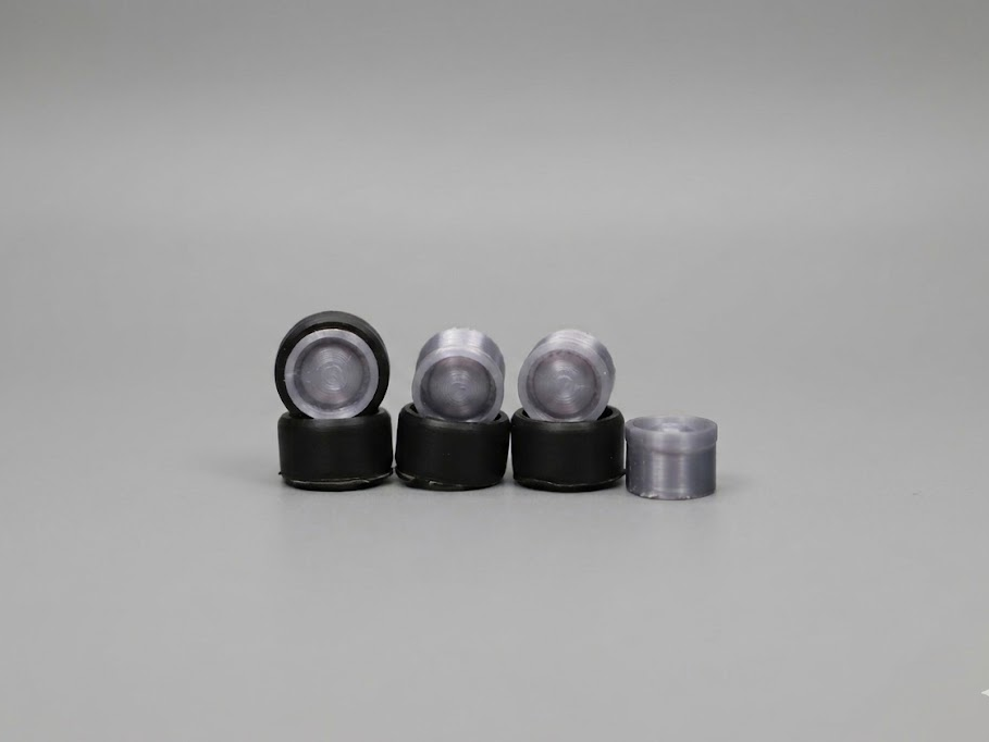 lot de jantes et pneu 1/64 baby moon