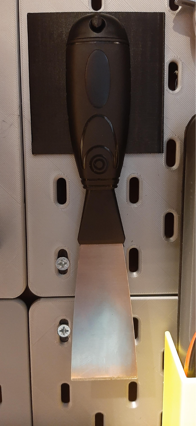 Skadis Putty knife holder