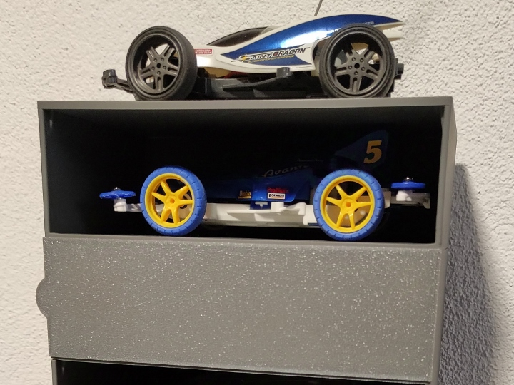 Mini 4WD Stackable shelf with top and front cover