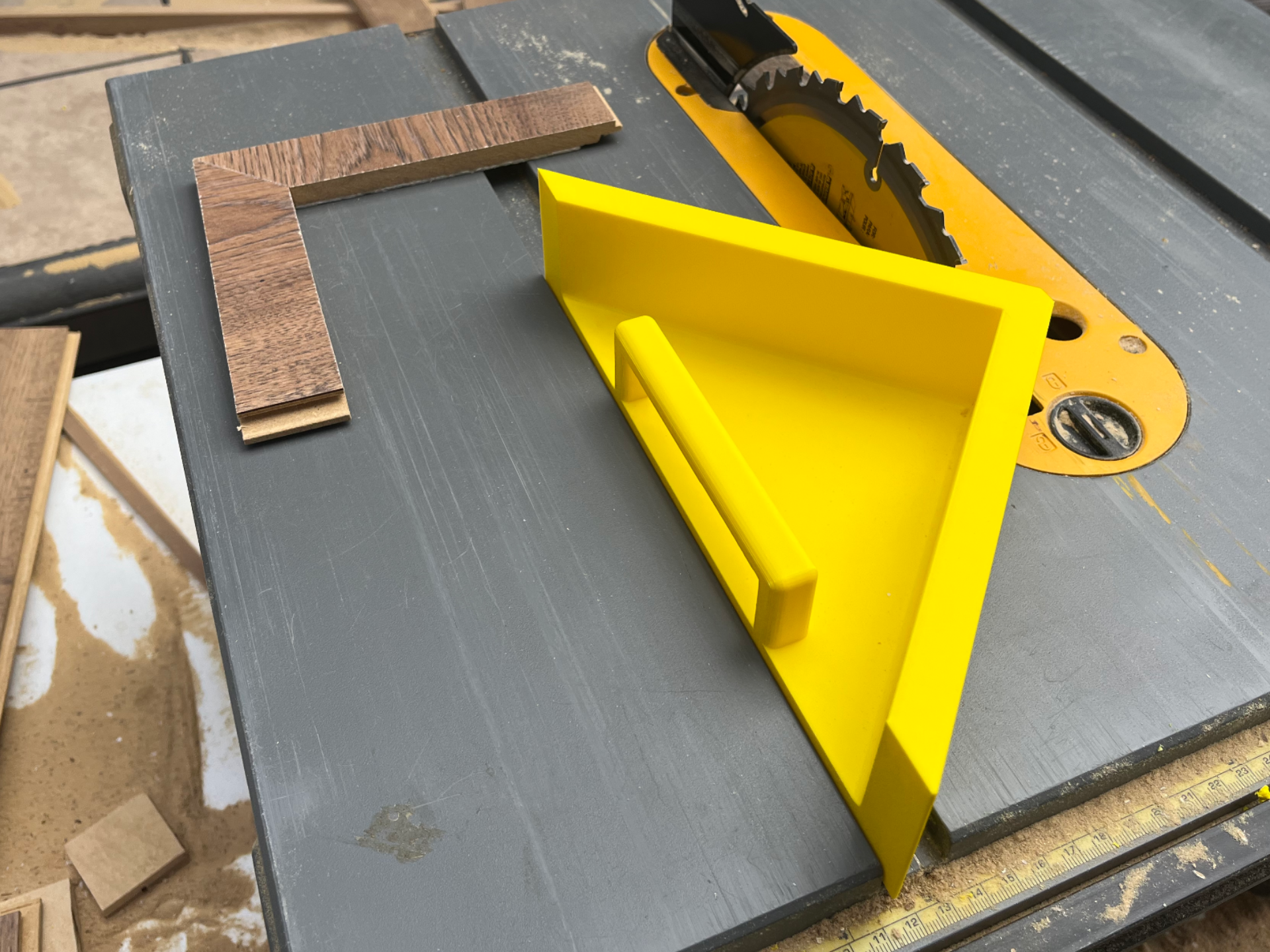 45 Degree Miter Sled/Jig - Dewalt Table Saw