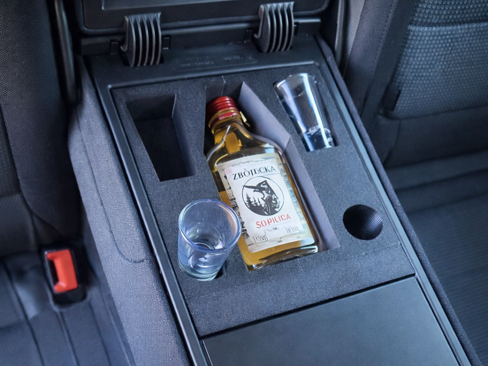 Volkswagen Passat B6 / B7 Rear Armrest Mini Bar