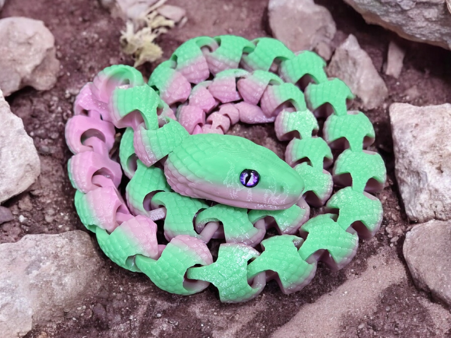 Articulated Snake - glass eye compatible