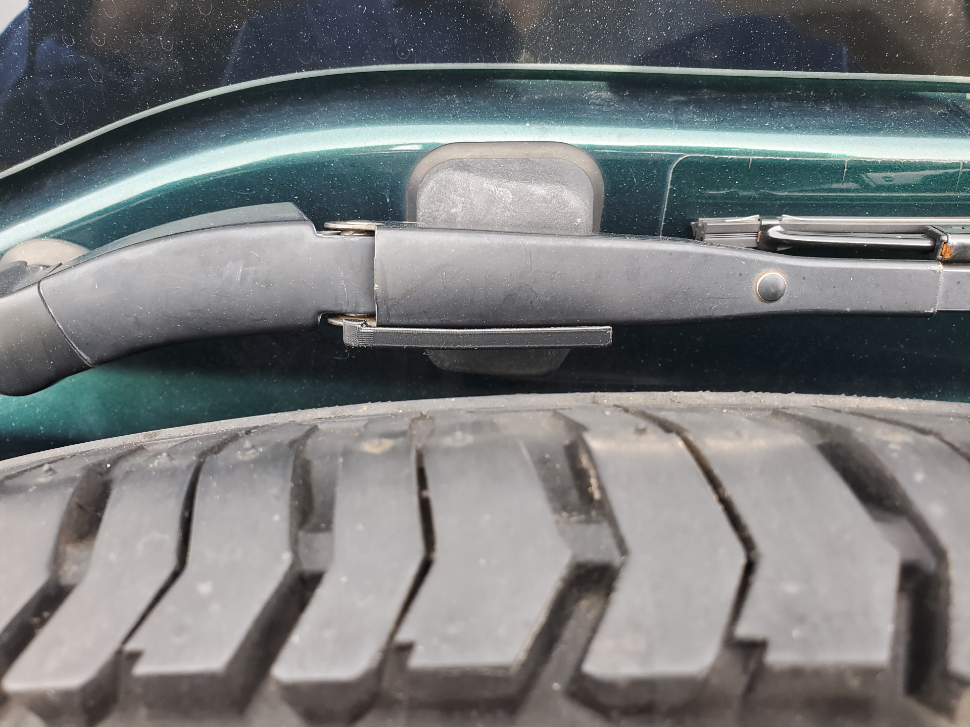 02-06 Honda CR-V Wiper Arm Slider (76723-S9A-003)