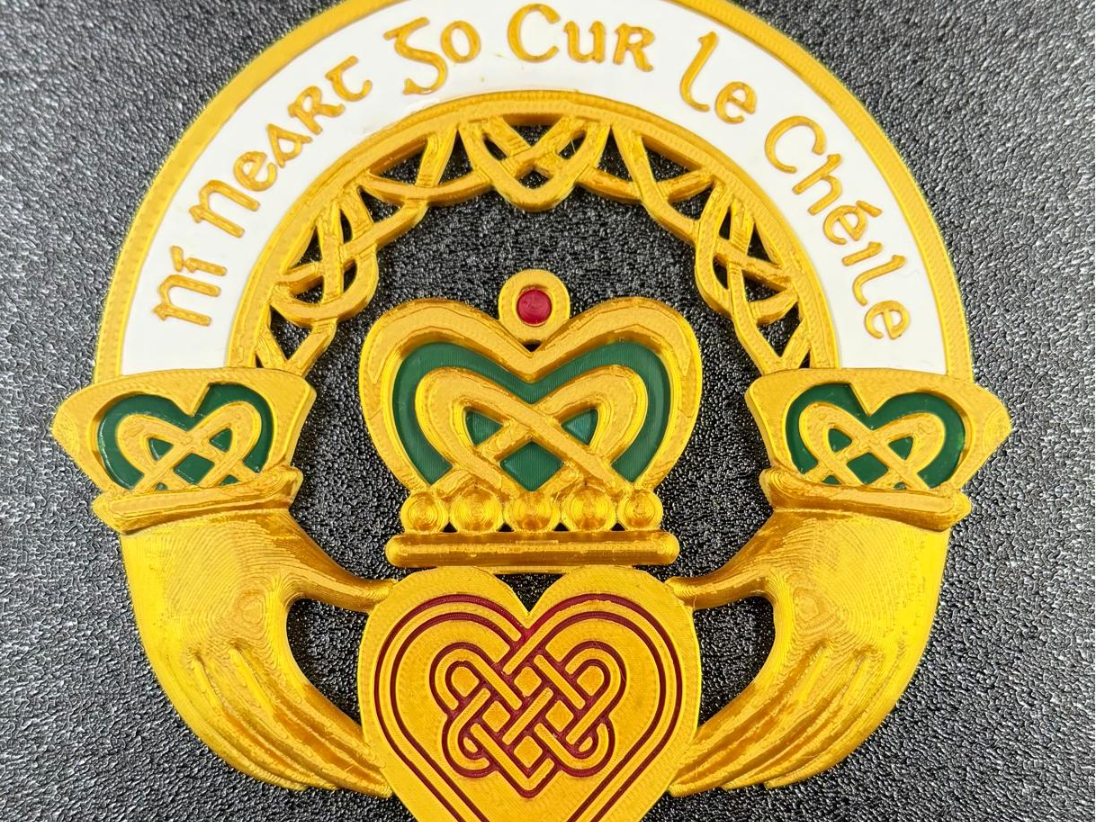 Claddagh Wall Plaque – Multicolor AMS