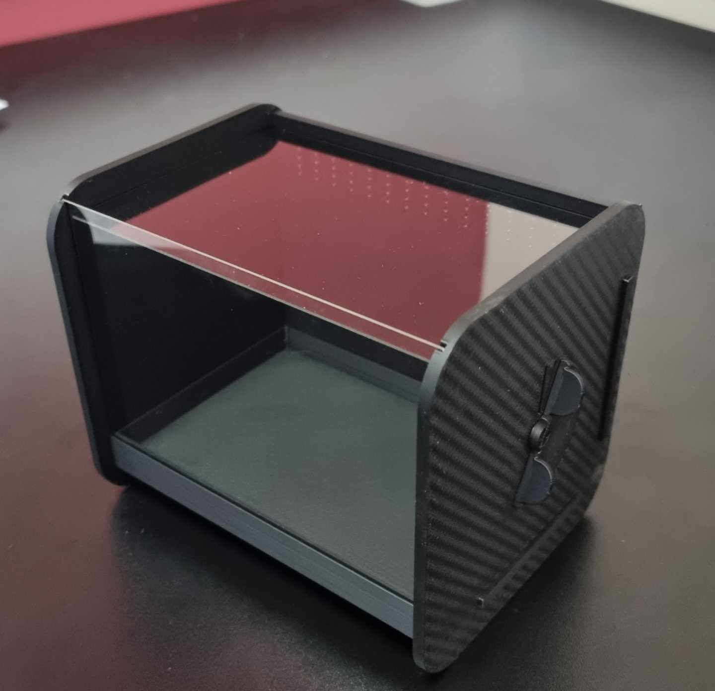 Small Terrarium - No Hardware/Snap Together - Adjustable Ventilation