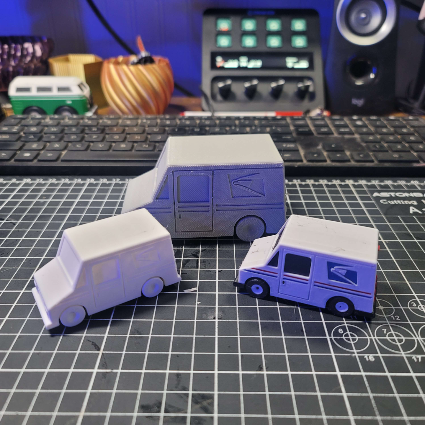 USPS mailtruck PiP