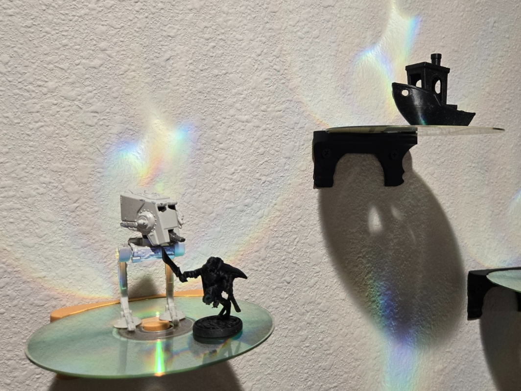 CD/DVD repurposing into Shelf
