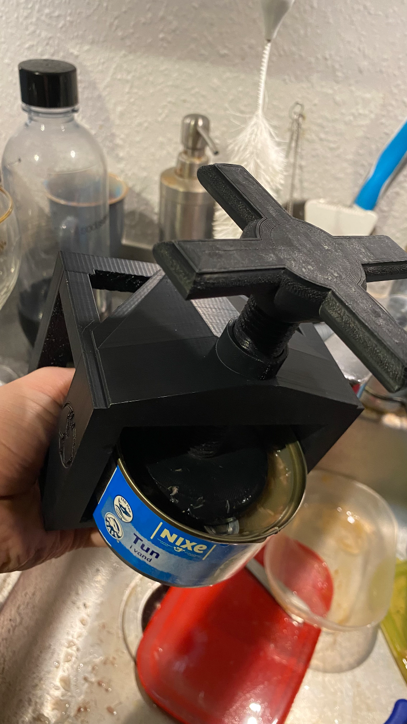 tuna can squeezer 