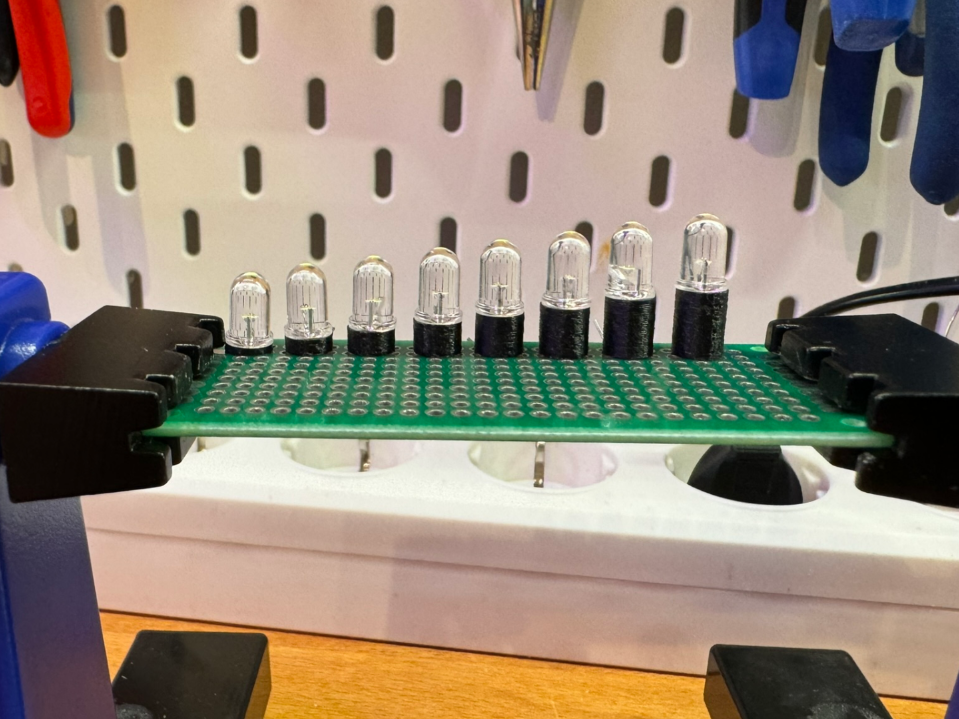 Customizalbe LED Spacer