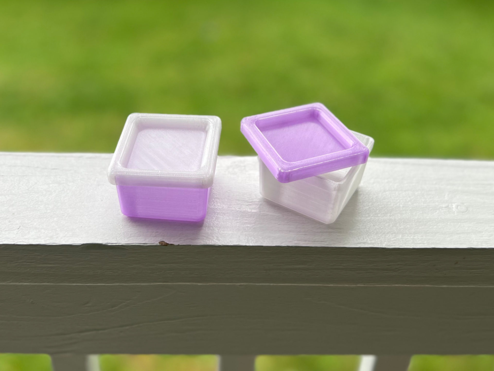 Plastic container with Lid (small)