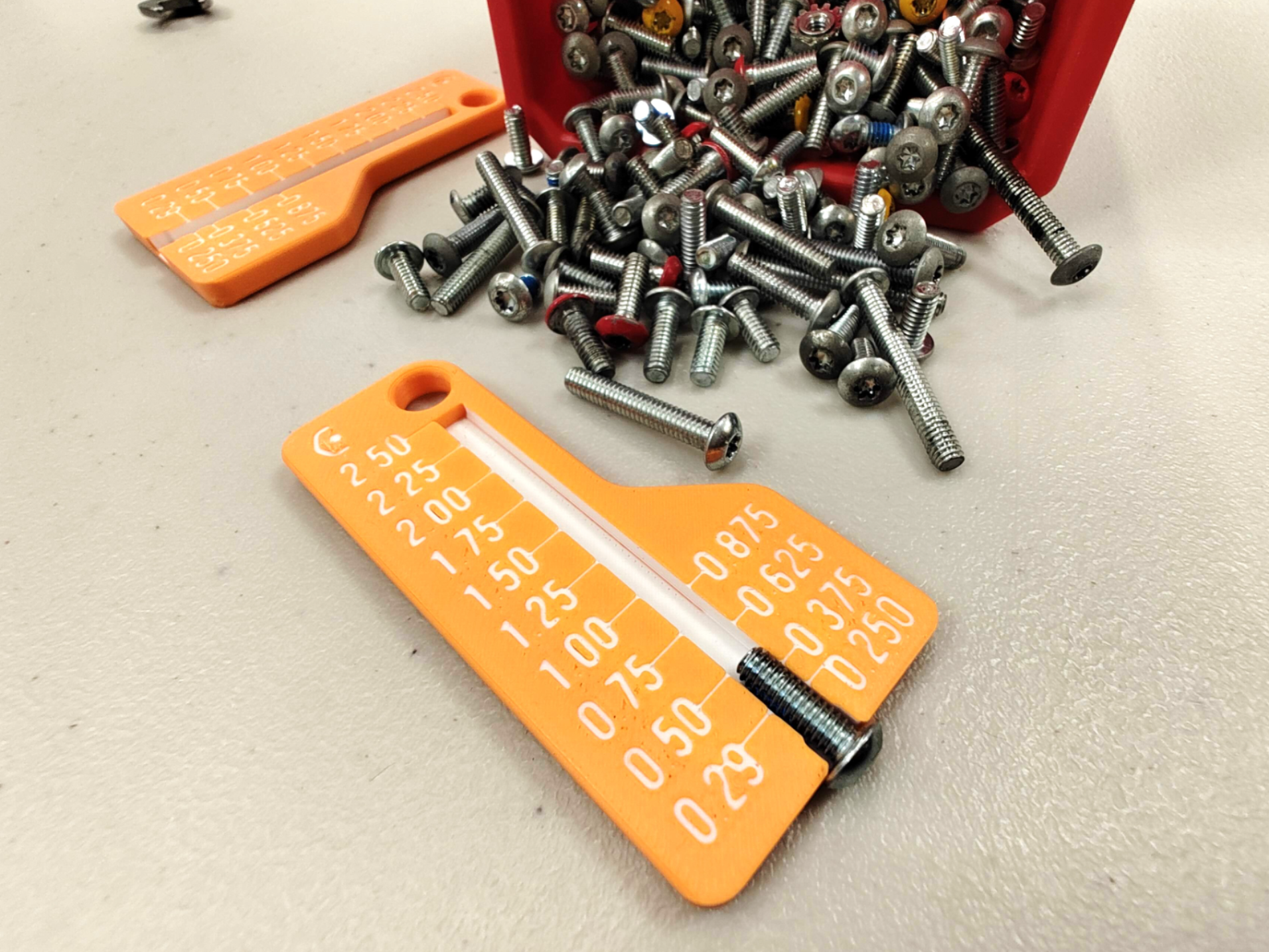 VEX Screw Ruler | #8-32 Screw Sizer | Measurement