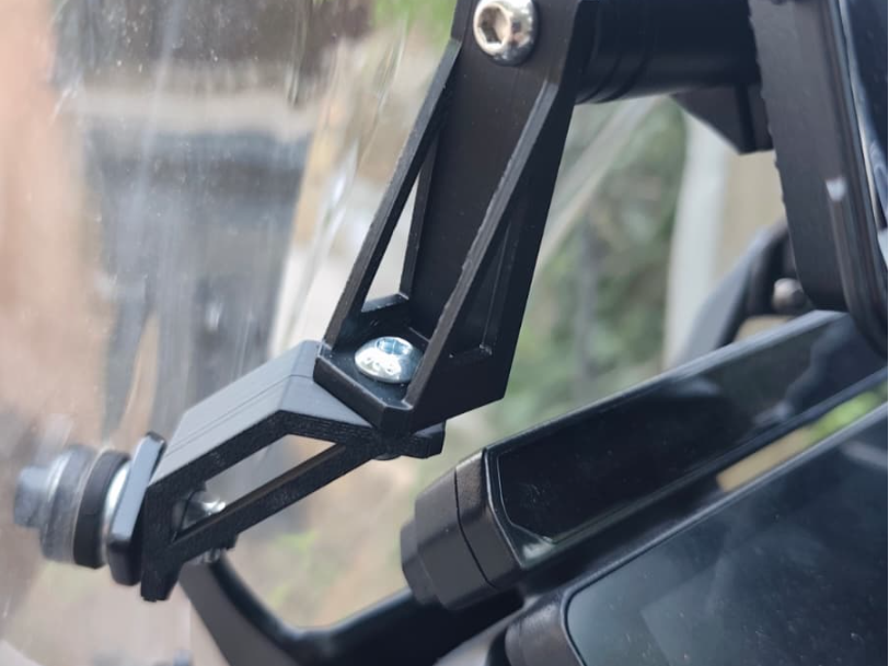 Benelli TRK 702X SUPPORTO NAVIGATORE CARPLAY
