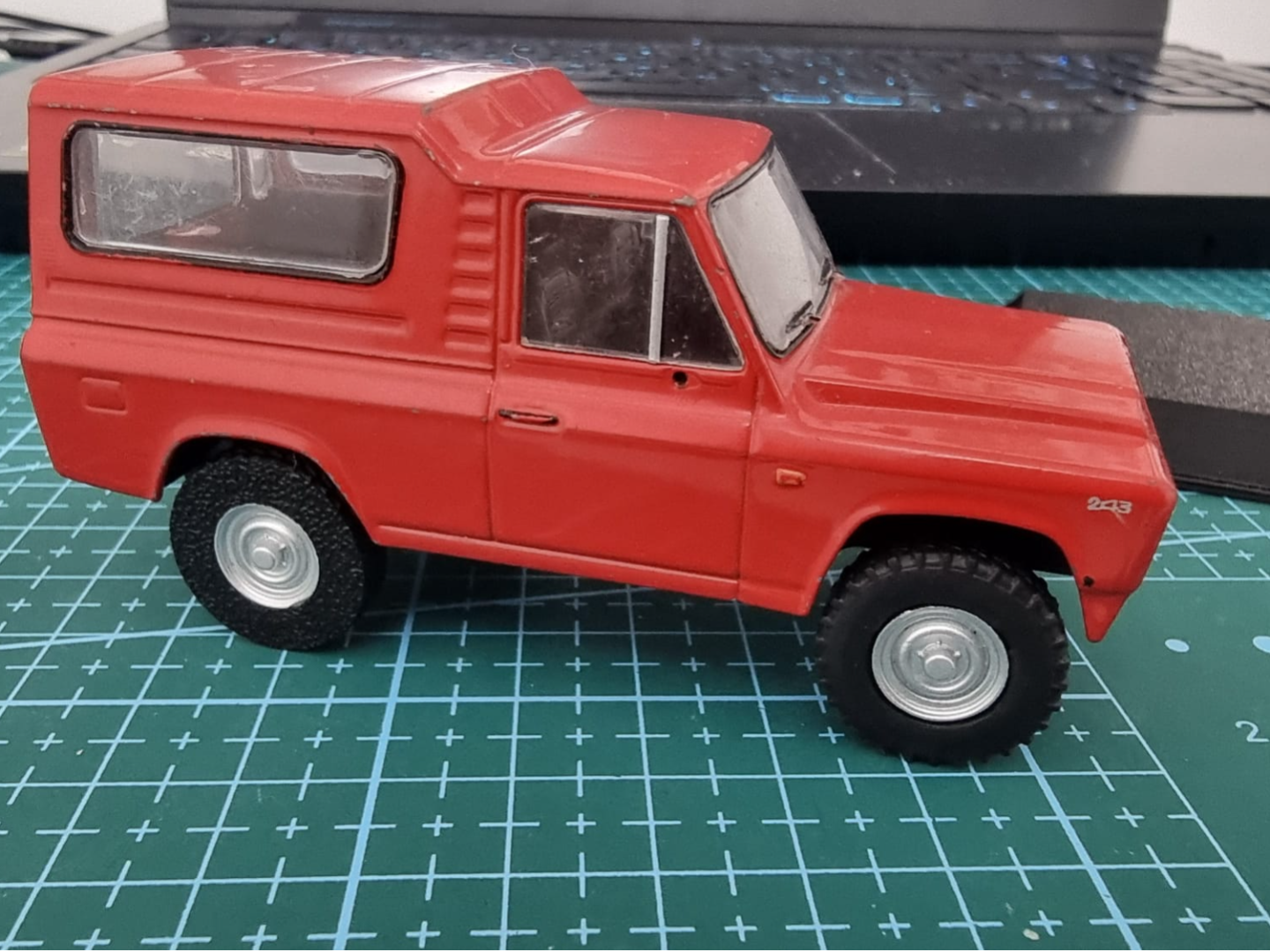 Aro 243 1:43 Scale Replacement Tires DeAgostini