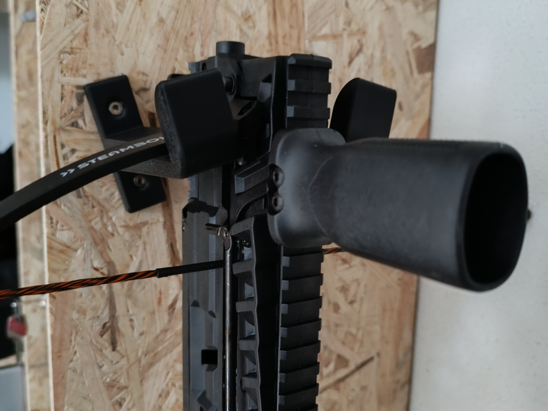 Halter für Stinger Armbrust