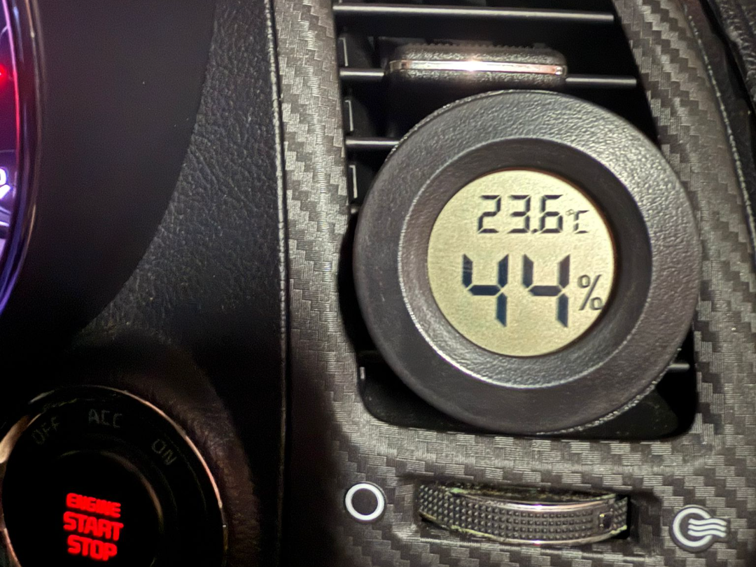 Automobile Hygrometer Vent Mount