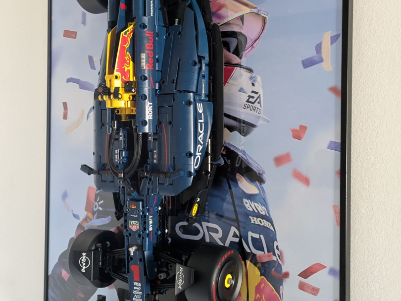 F1 Red Bull RB20 Wall Mount Technic 42206