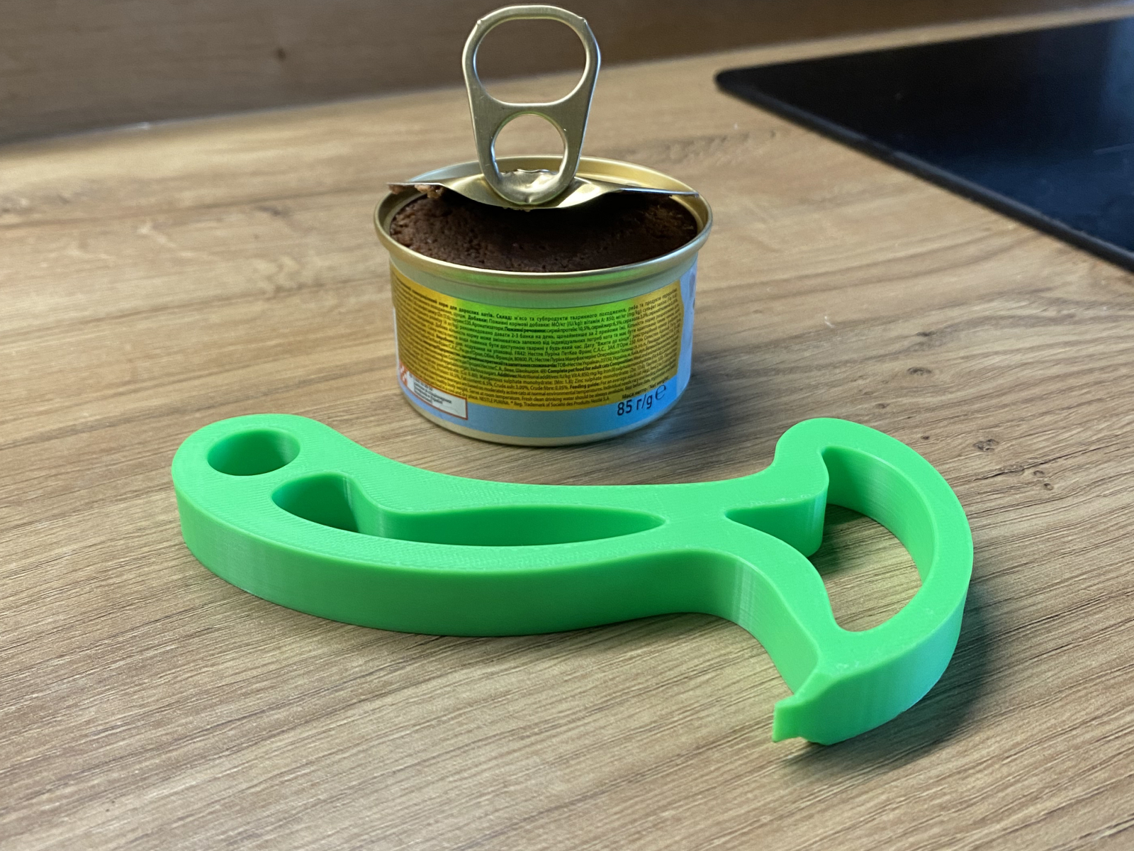 Nail-Friendly Pull Tab Opener