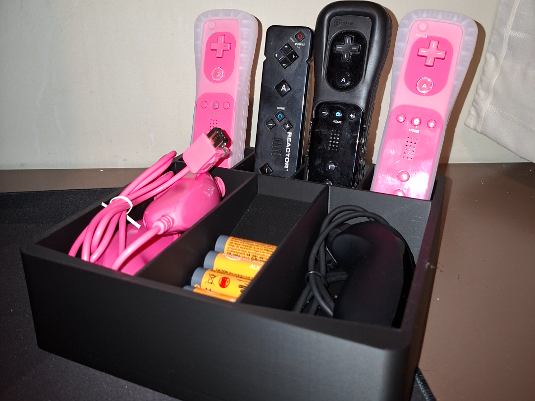 WII CONTROLLER HOLDER + BATTERY HOLDER