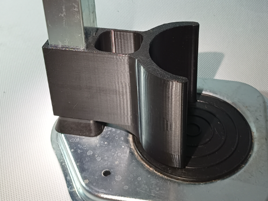 Tabletop bottle capper upgrade v2