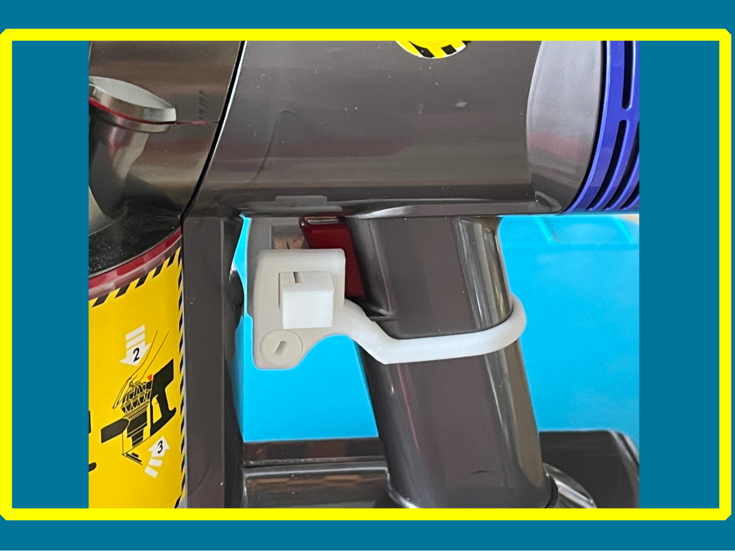 Dyson V8 trigger lock
