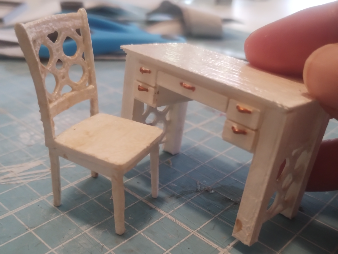 1:24 Dressing Table + Chair - Schitt's Creek