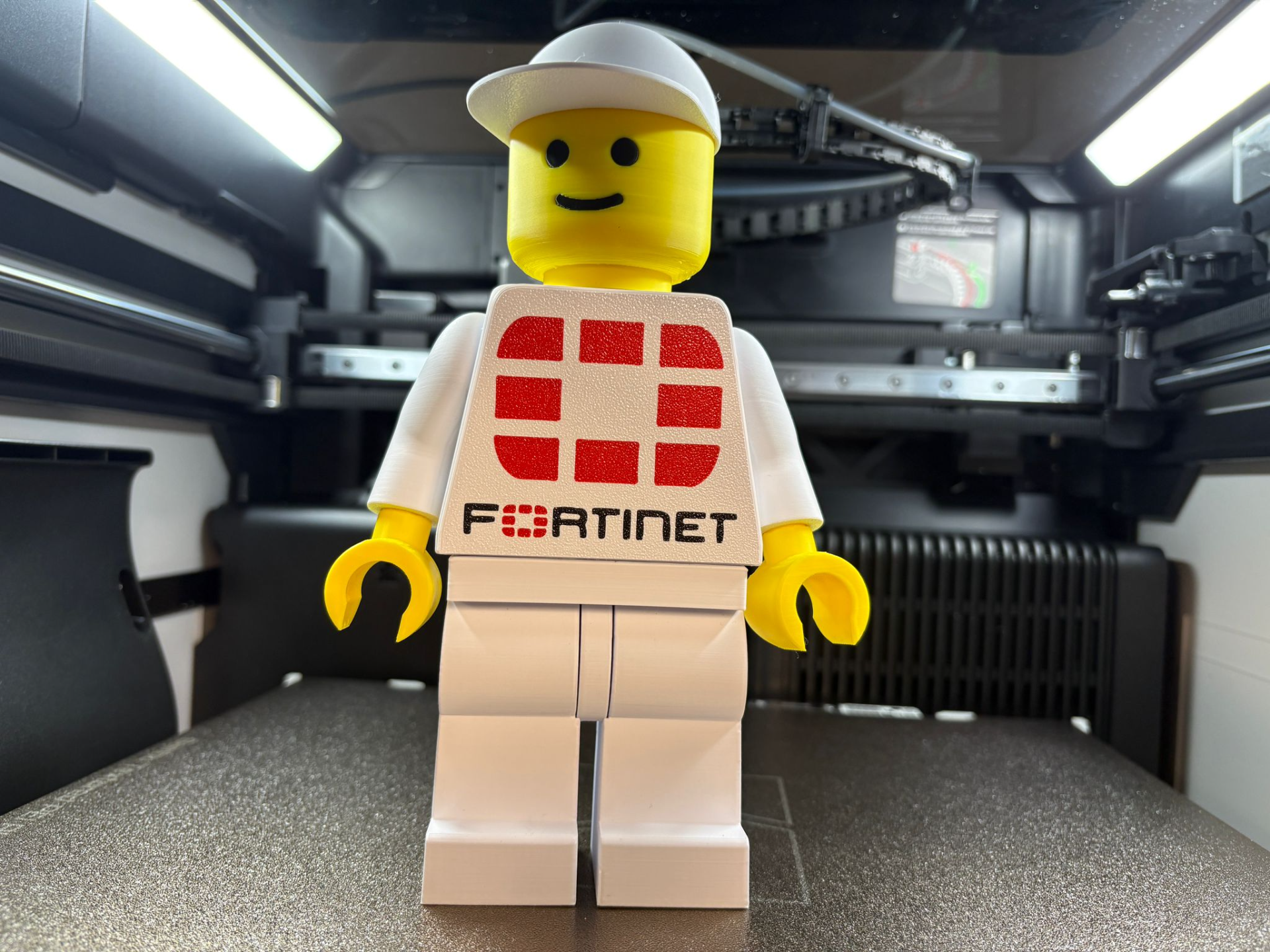 Brickman Fortinet 20cm Figur 500%