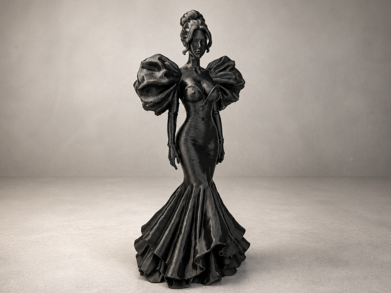 Dark Elegance – Gothic Fashion Sculpture