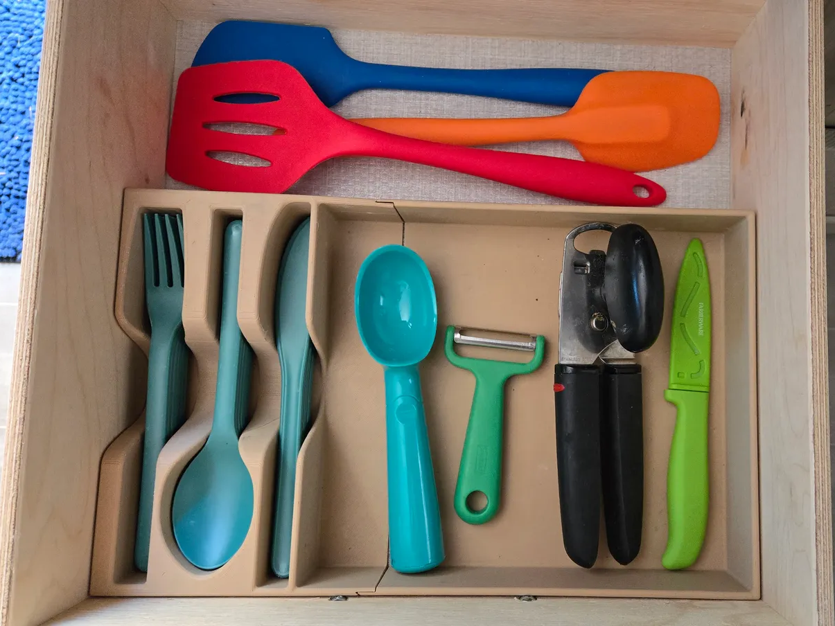 Silverware holder for Geo Pro camper