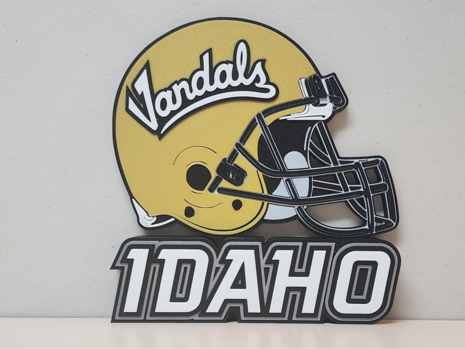 Idaho Vandals Helmet Desk or Wall Display
