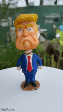 Grumpy Trumpy (bobblehead)