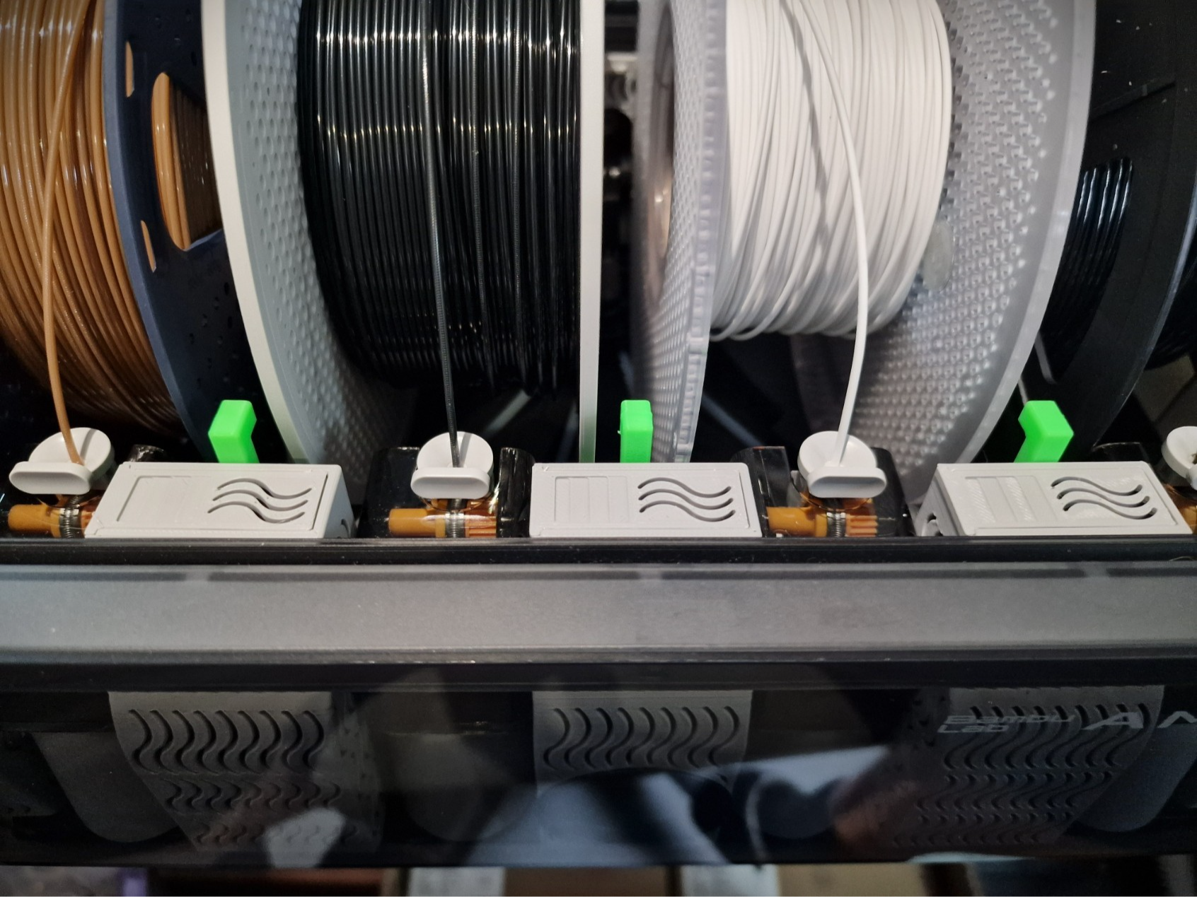 Anti rattle clamps for the DRY PODS AMS 2 PRO