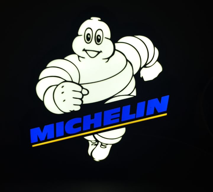 lightbox bibendum michelin couleur