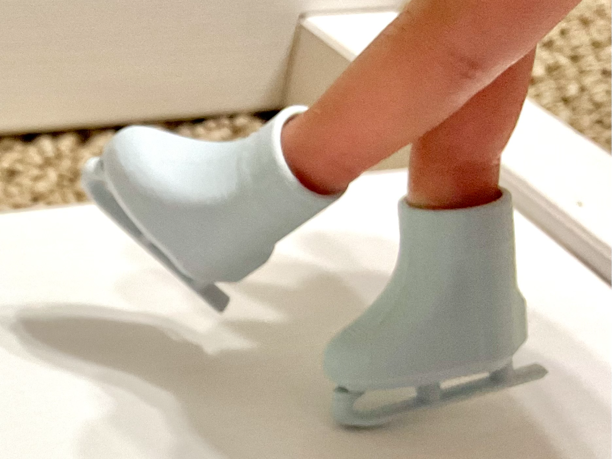 finger ice skates