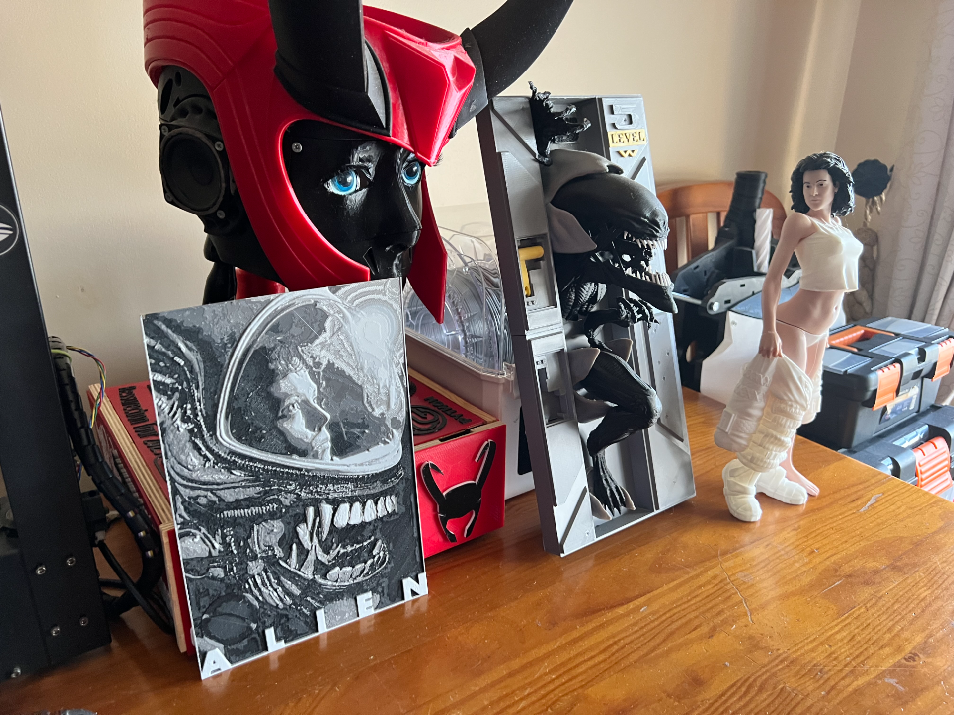 3D Relief Panel Inspired by Alien