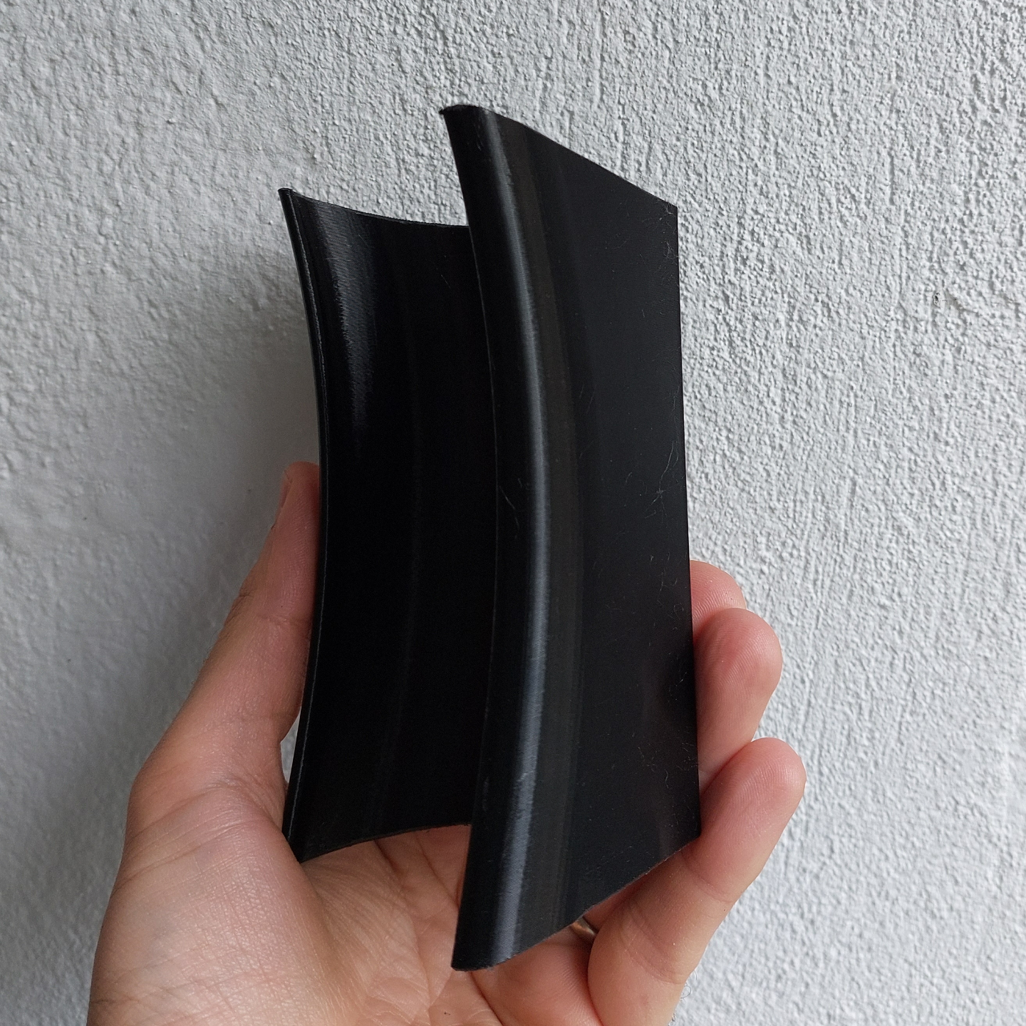 Bike wheel wall support
