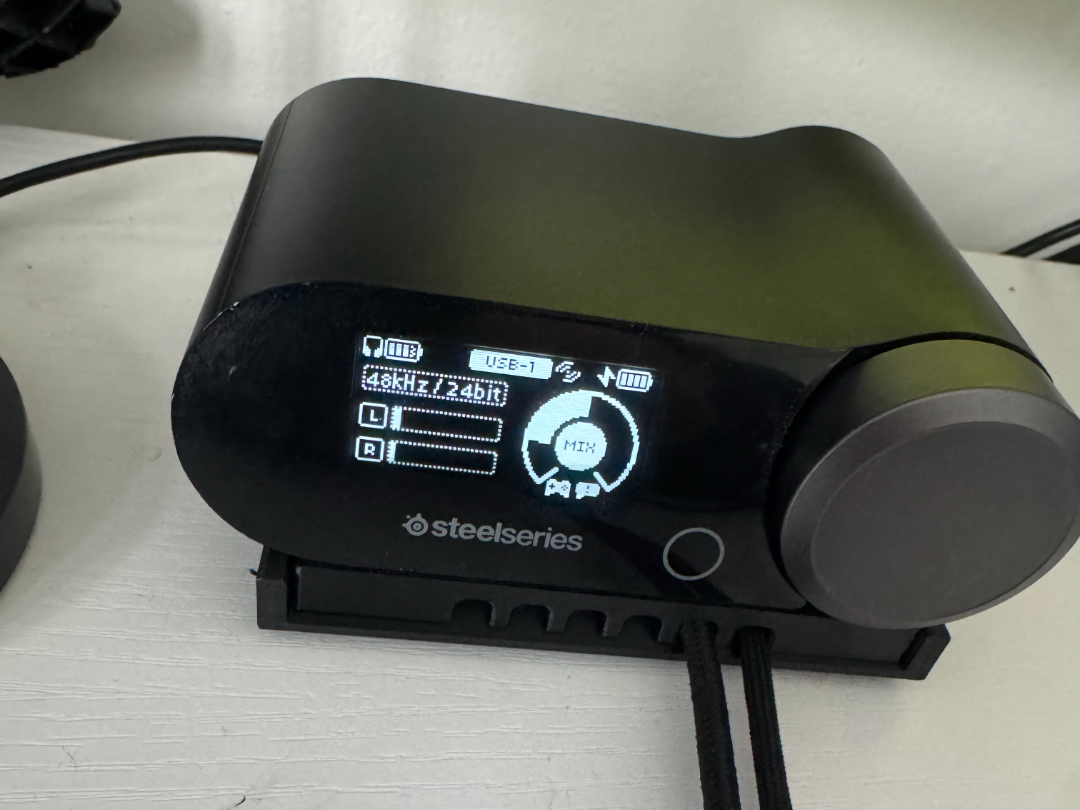 Steelseries Arctic Nova Pro Wire-Passthrough Base