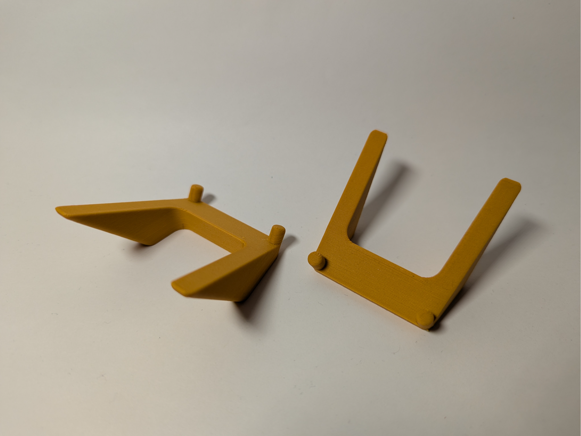 Amazon Basics speaker stand