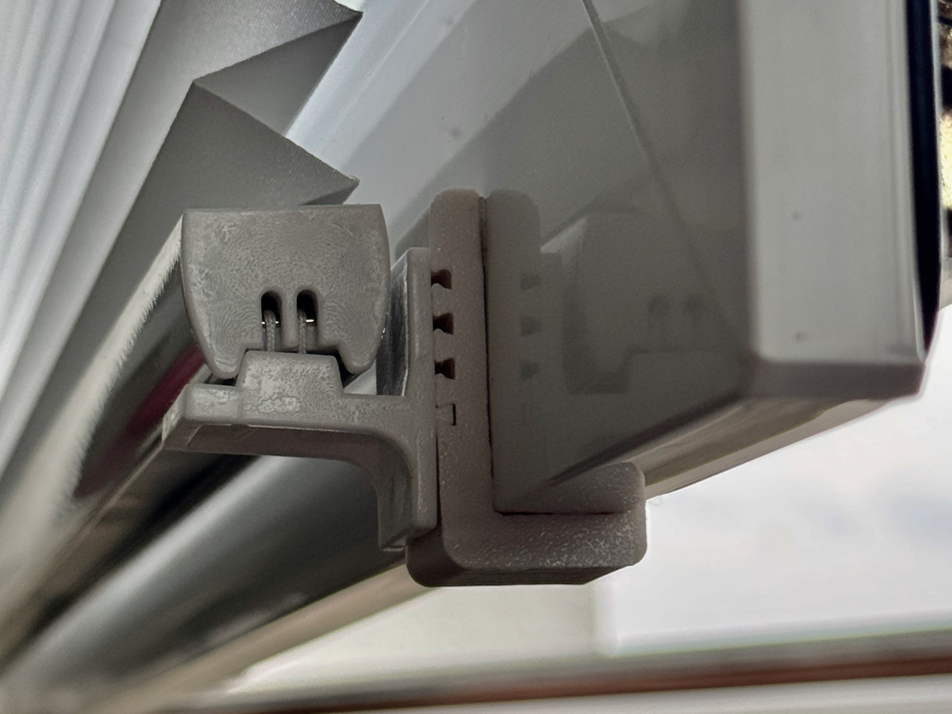 Window Hook for Pleated Blinds / Plissee