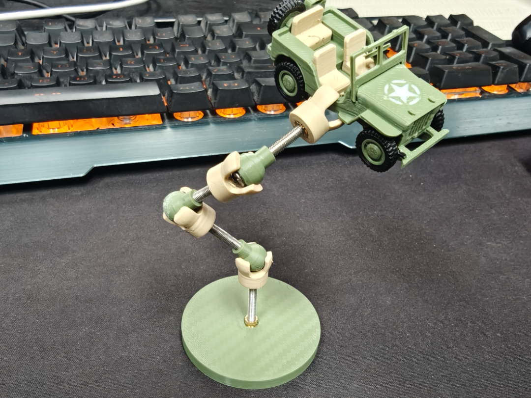 miniArmatureRig hold Jeep Kit Card
