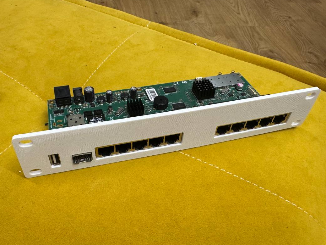 Rack-mount bracket for the MikroTik RB2011
