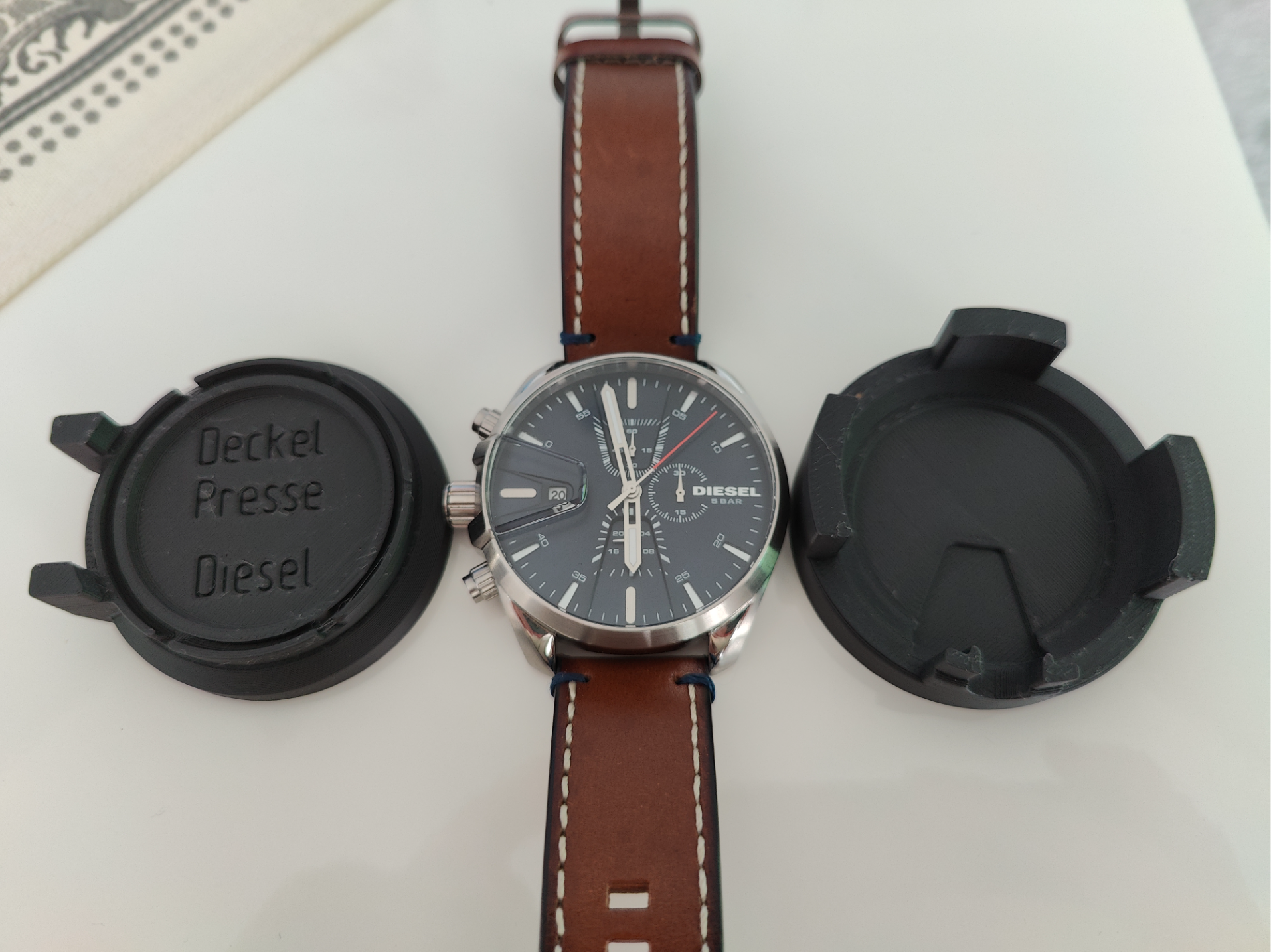 Uhrwerköffner Diesel, Uhr gehäuseöffner