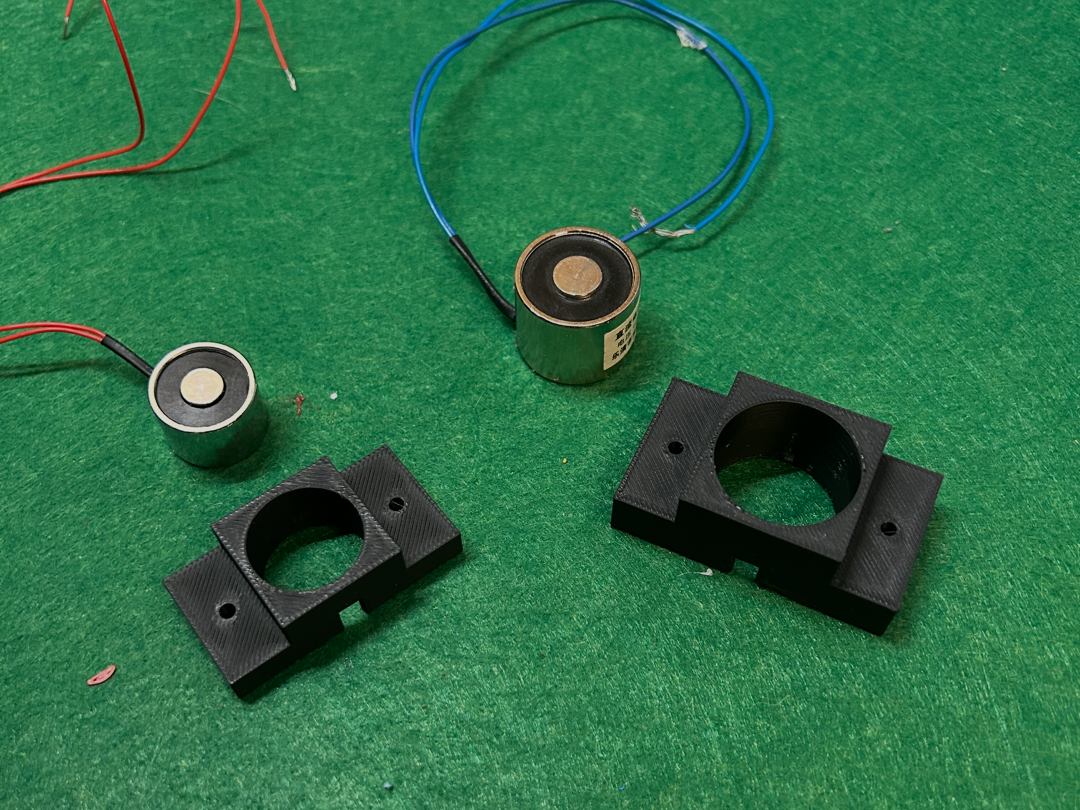 Wall mount for 12v round Electromagnet lock