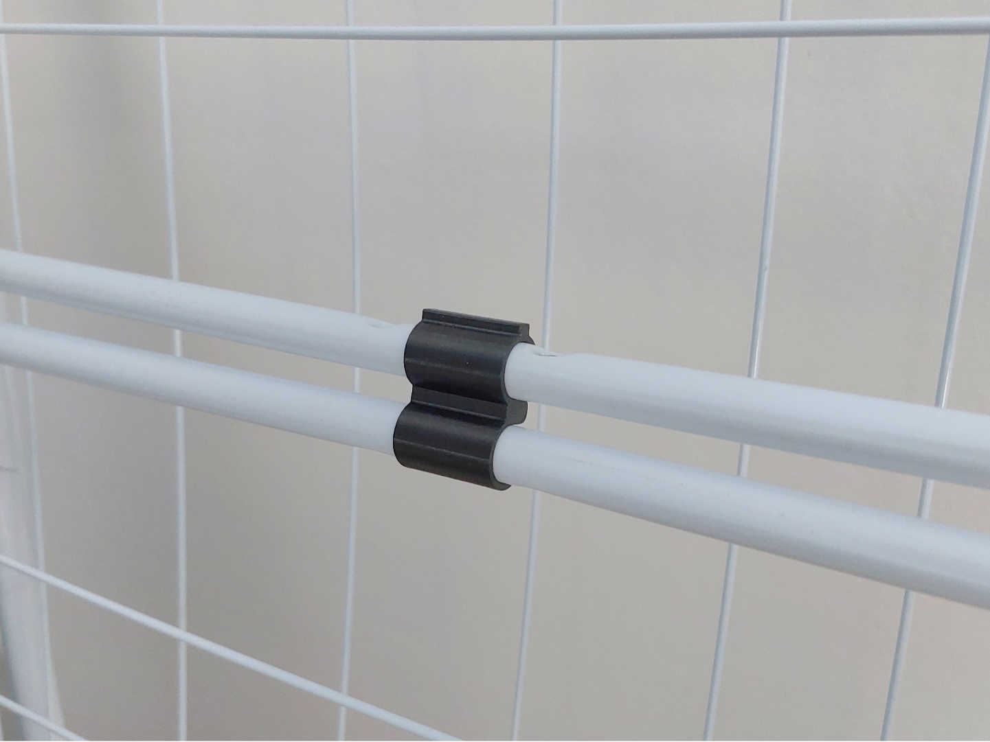 Simple drying rack clip