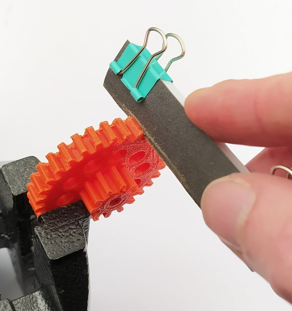 Parametric spur gear sanding tool