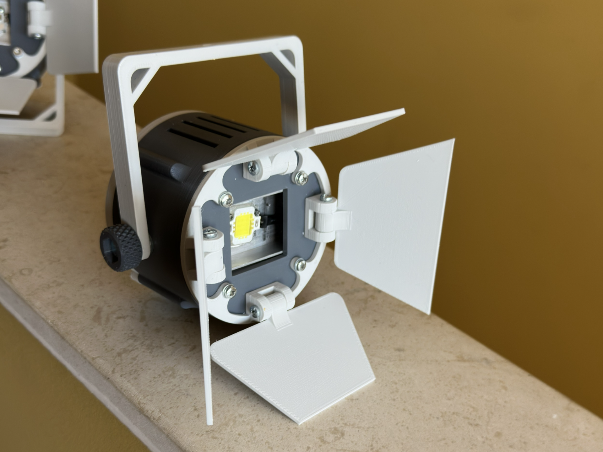 10W Led Spotlight Barndoor Video Light Projector