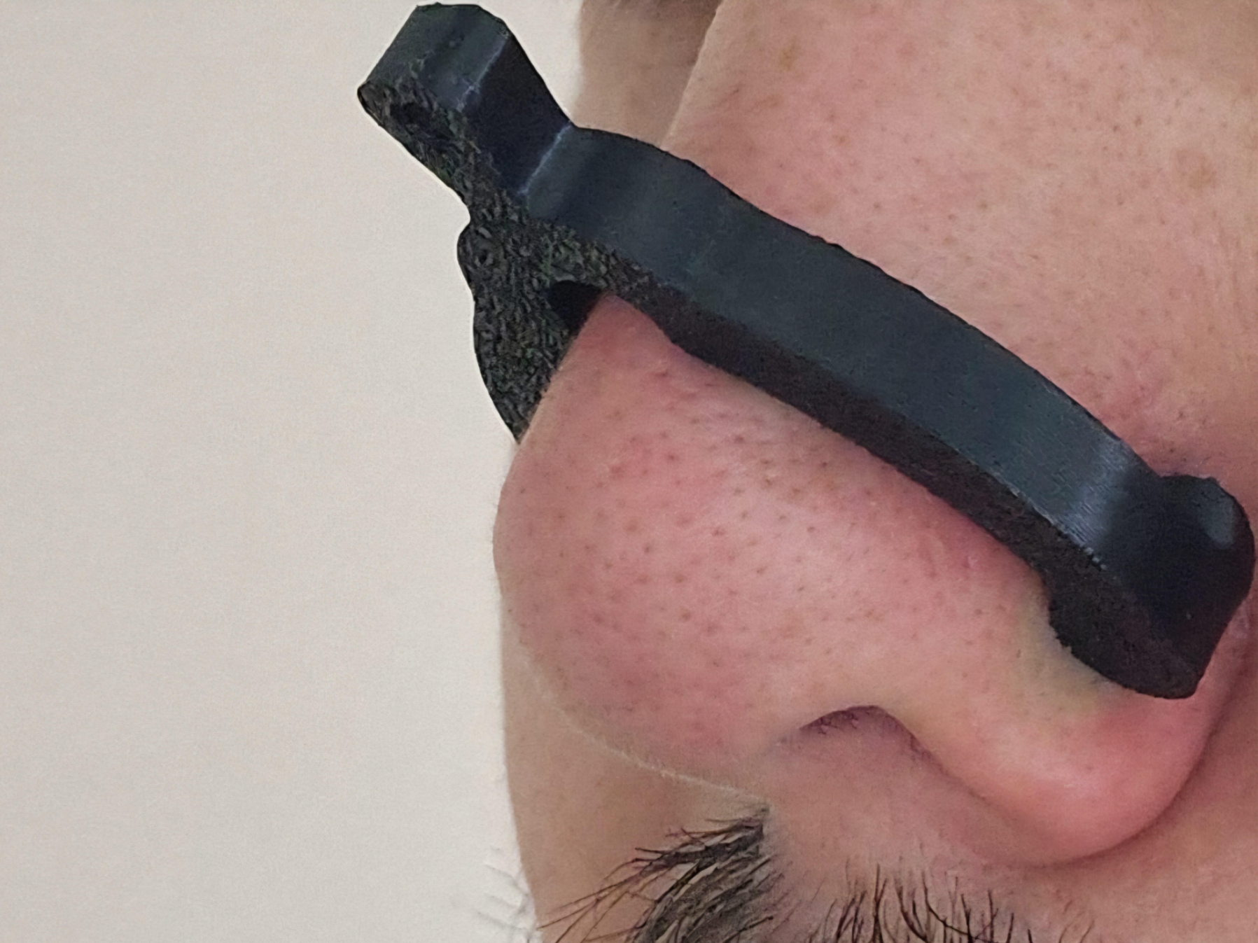 Anti-Smell Clip - Wearable Odor Defense System