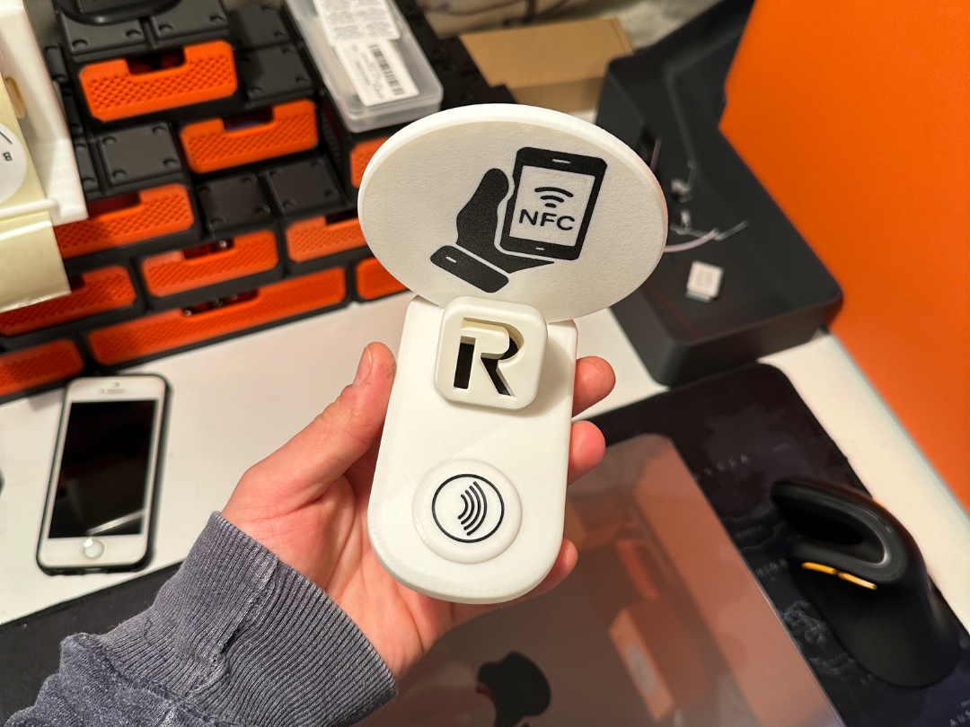 Supporto NFC REVOLUT