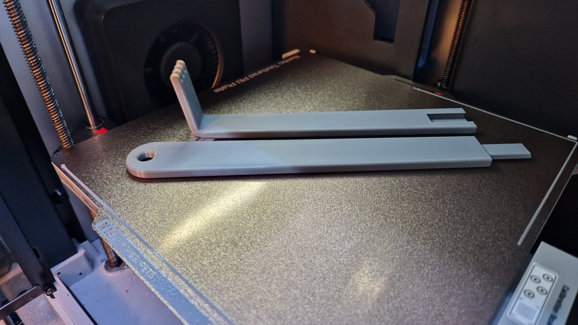 Back scratcher 43cm long - Rückenkratzer lang